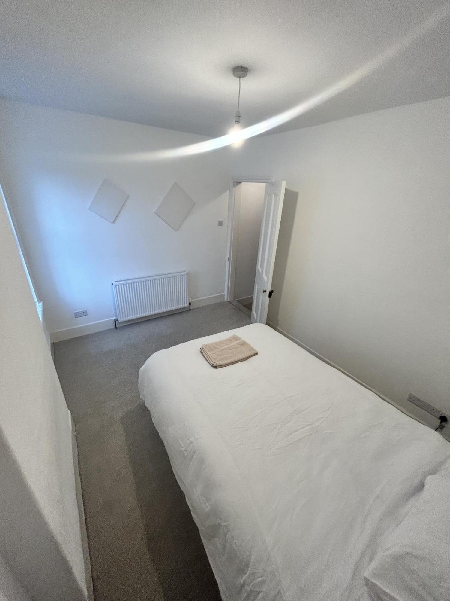 הוילה קרליסל Canvas House מראה חיצוני תמונה